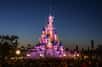 Abu Dhabi se prépare à vivre une expérience féerique inédite sur son sol ! The Walt Disney Company a récemment annoncé l'ouverture prochaine de son septième parc à thème mondial, et le premier au Moyen-Orient : Disneyland Abu Dhabi. Situé sur l'île artificielle de Yas, déjà renommée pour ses attractions, comme Ferrari World et Warner Bros, le nouveau parc Disney promet de marier la magie emblématique de Disney avec la richesse culturelle d'Abu Dhabi.